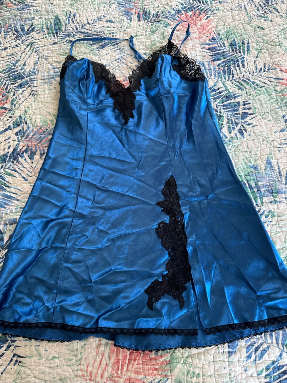 Frederick’s of Hollywood Blue Satin Lace Slip Dress Chemise Y2K M
